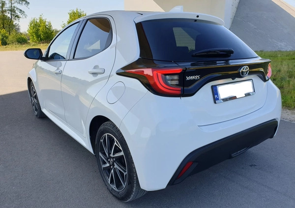 Toyota Yaris cena 62500 przebieg: 109000, rok produkcji 2021 z Złotoryja małe 352